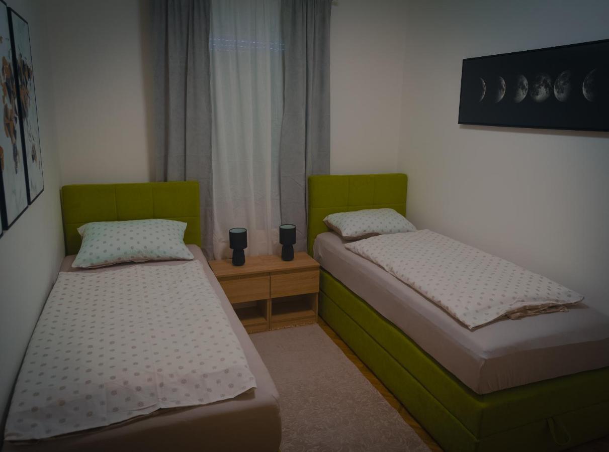 Апартаменты Mila Apartman Джяково Экстерьер фото
